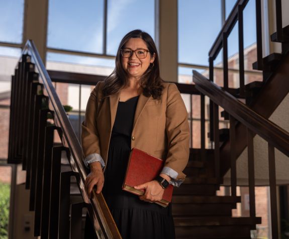 Dr. Laura Guitierrez